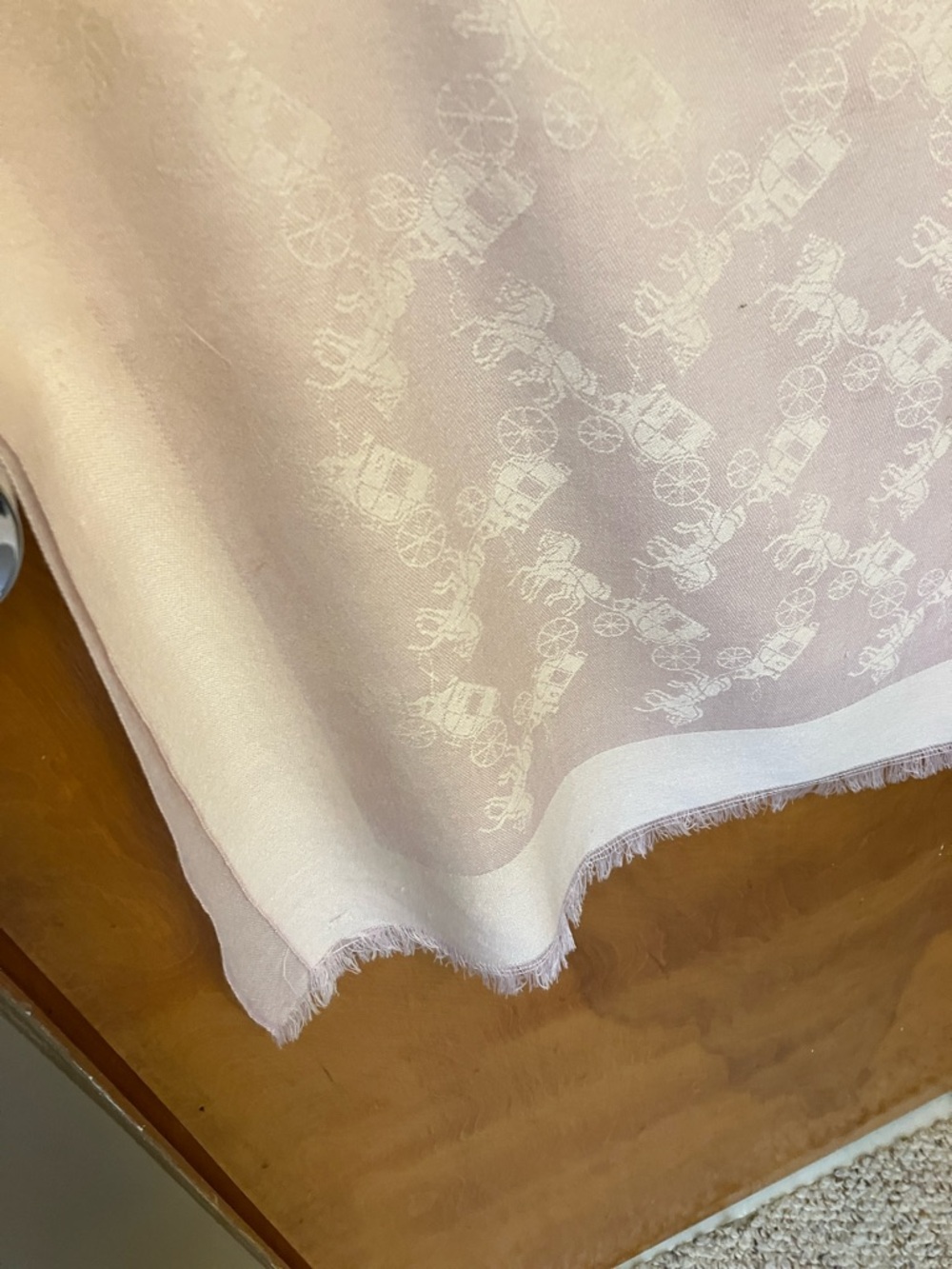 COACH. Soft Pink Stagecoach & Horse Jacquard Scarf. PALE Pink. Good Used Cond. - Picture 6 of 15